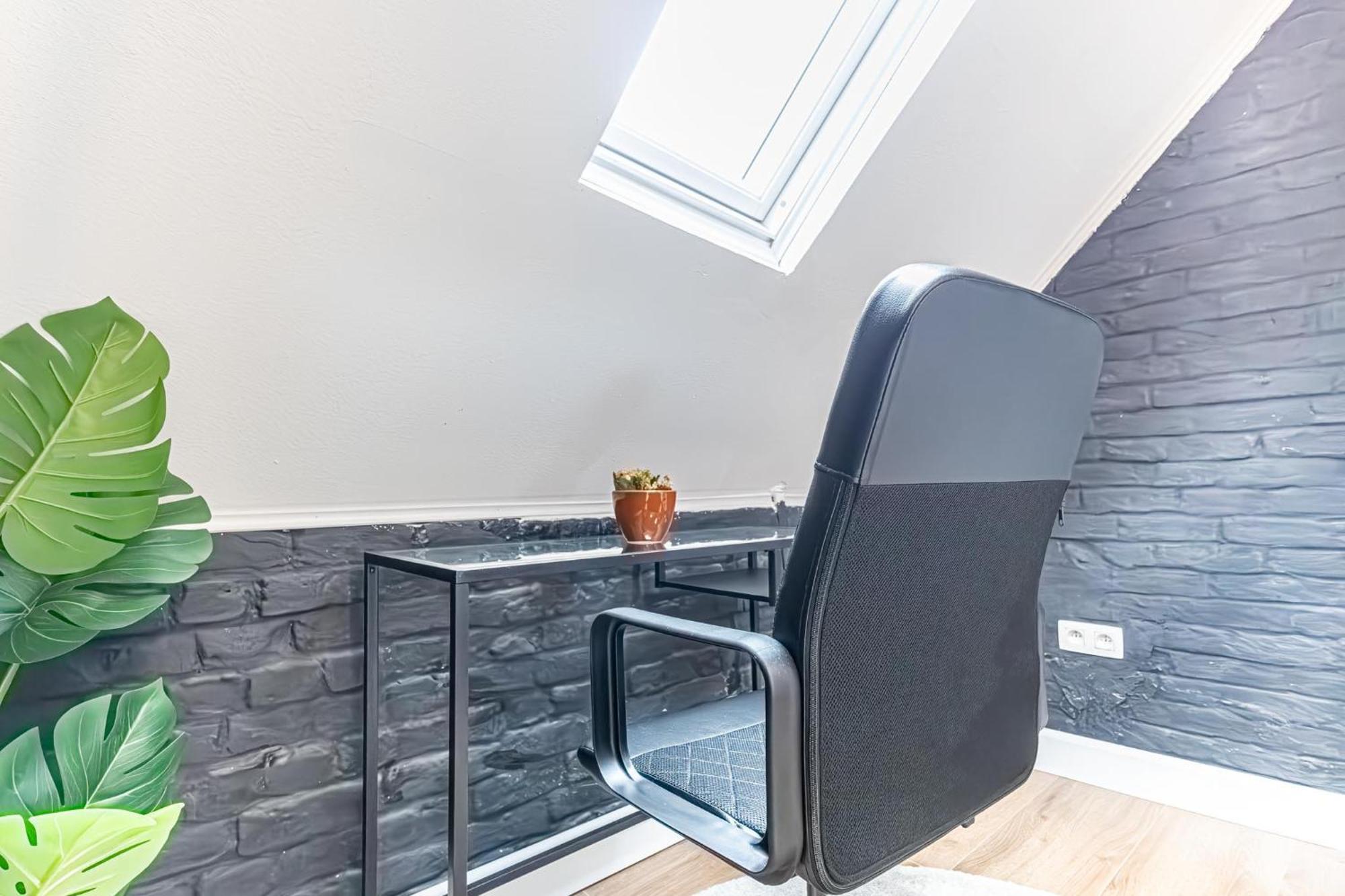 Spacious Shared 5Br Apt In The Heart Of Gent Luaran gambar
