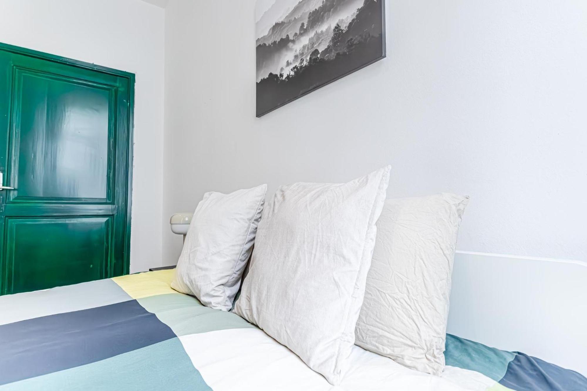 Spacious Shared 5Br Apt In The Heart Of Gent Luaran gambar