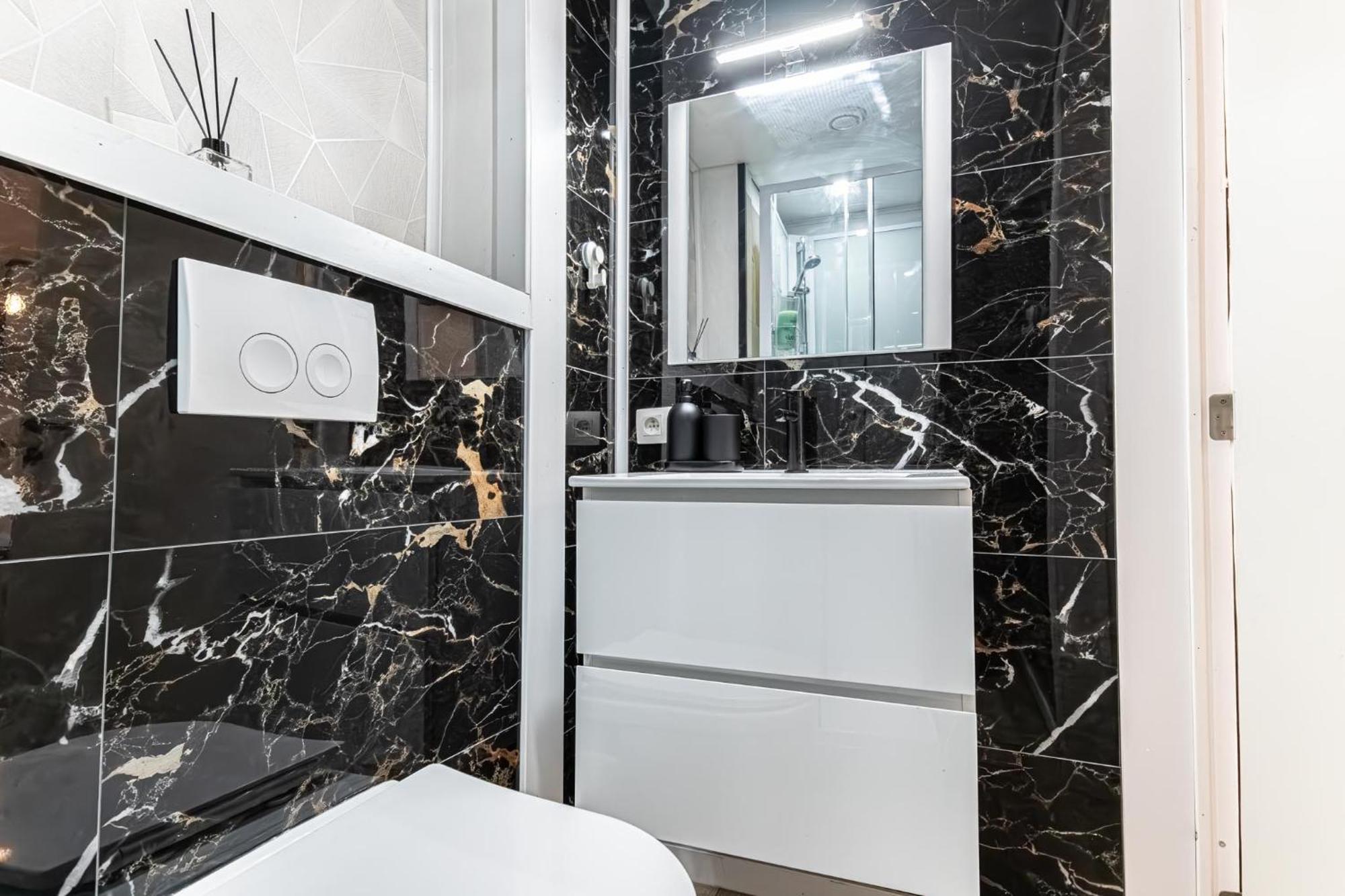 Spacious Shared 5Br Apt In The Heart Of Gent Luaran gambar